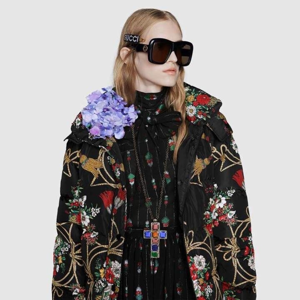 GUCCI Padded Cape Coat With Flowers And Tassels Size 4 US - Picture 2 of 11